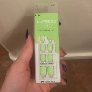 Brand new petite nails